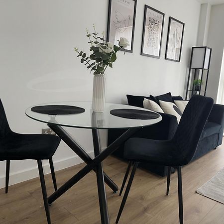 Luxury - Smart Tv - Fast Wifi - Near Utilitia Arena & Icc Apartamento Birmingham Exterior foto